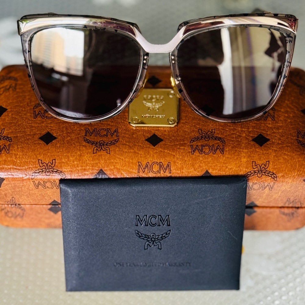 MCM Visetos - MCM626S - Sunglasses with Case